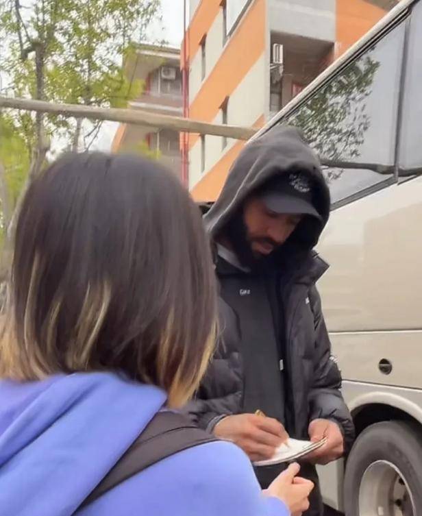 杜锋带13人出征上海！4外援+23兄弟<strong></p>
<p>如何投资原油</strong>，贝贝获重用