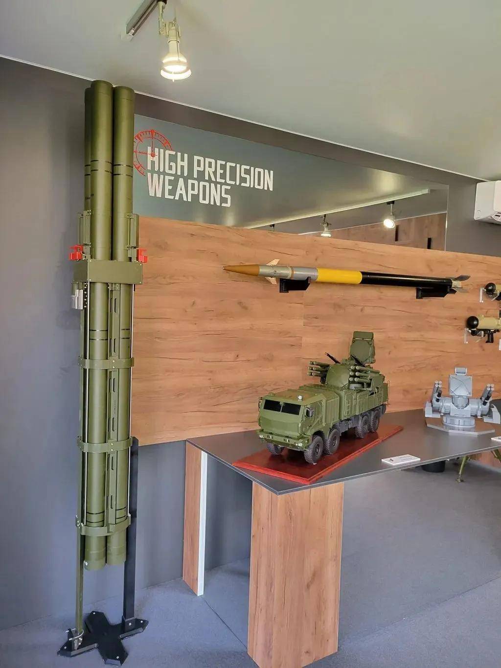 成功摧毁ATACMS!俄军公开铠甲-SM防空<strong></p>
<p>如何投资原油</strong>,网友:中国都没有的东西