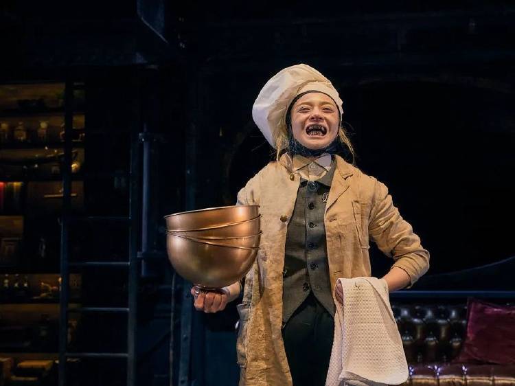 南京地铁现“诡异人脸”<strong></p>
<p>原油技术分析</strong>?官方回应来了