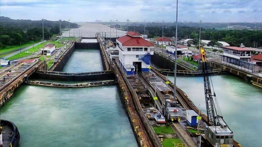 李嘉诚玩砸了<strong></p>
<p>中质原油</strong>,赶在美防长专机抵达前,巴拿马突然出手,出人意料