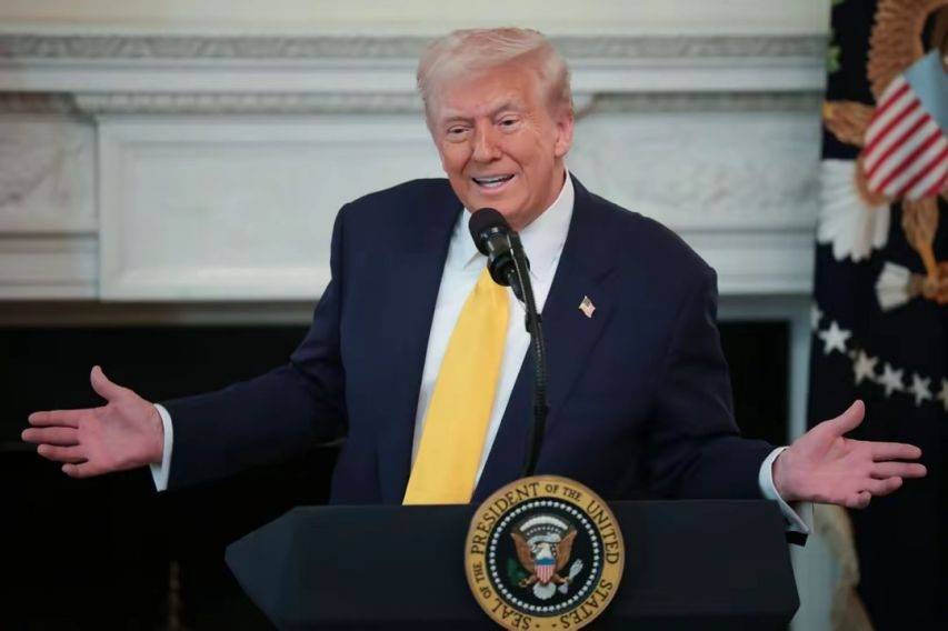 李嘉诚玩砸了<strong></p>
<p>中质原油</strong>,赶在美防长专机抵达前,巴拿马突然出手,出人意料