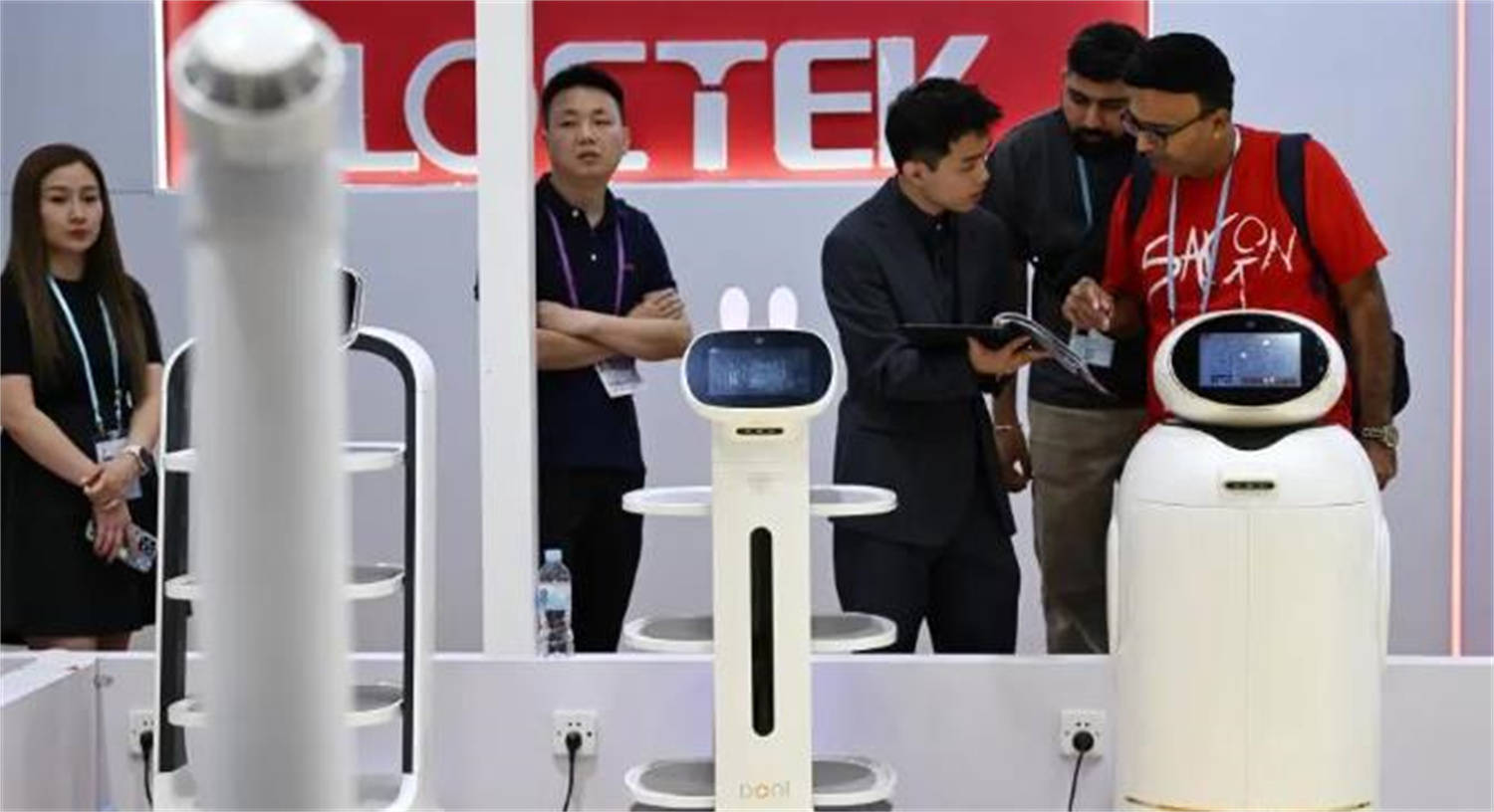 中美全面断供<strong></p>
<p>中原油田待遇</strong>,200多国转身直飞中国广州,美国人担忧事还是发生