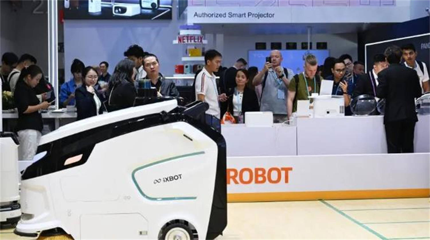 中美全面断供<strong></p>
<p>中原油田待遇</strong>,200多国转身直飞中国广州,美国人担忧事还是发生