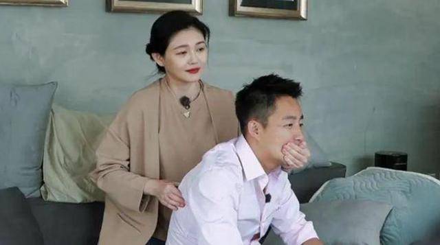 大S儿女回北京<strong></p>
<p>中原油田待遇</strong>,张兰拉着小玥儿逛街,网友夸汪小菲好帅