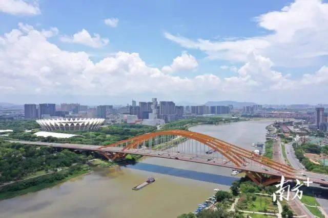 给五区干部开会<strong></p>
<p>原油价格走势分析</strong>,佛山市委书记发出“灵魂三问”