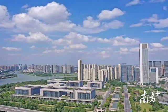 给五区干部开会<strong></p>
<p>原油价格走势分析</strong>,佛山市委书记发出“灵魂三问”