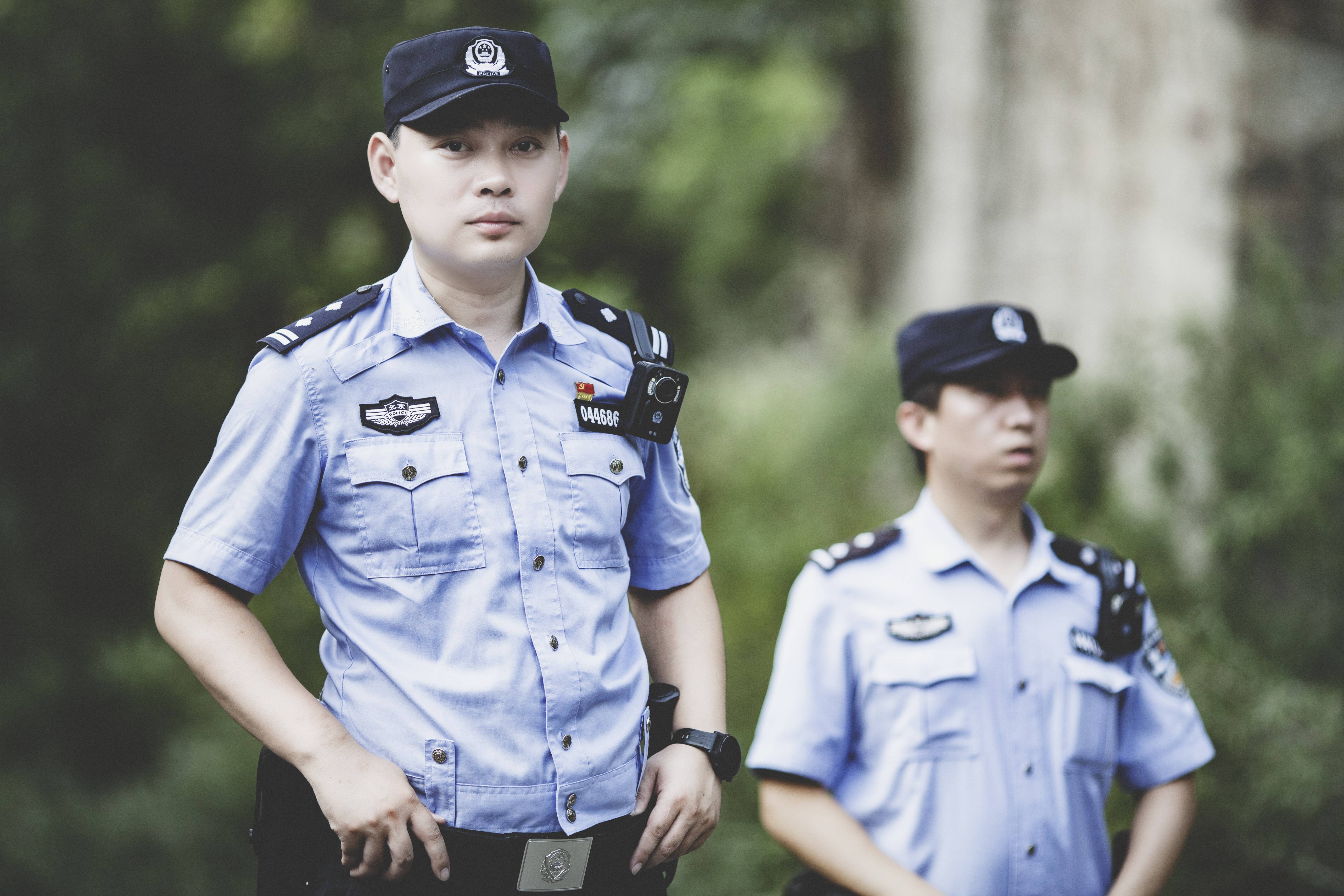 森林警察韩孟祺:乔装成驴友潜伏密林中<strong></p>
<p>原油cl</strong>,抓获“粘鸟”嫌疑人