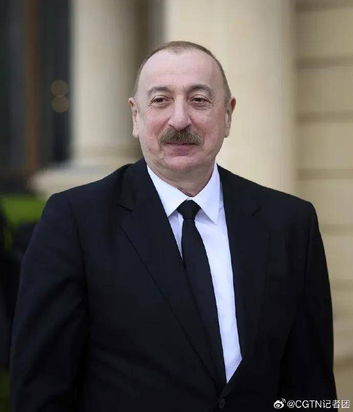 今晚，两国总统乘机抵京