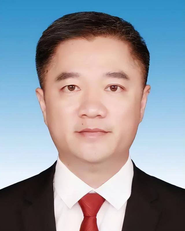 福建4位干部履新<strong></p>
<p>吉林松原油田</strong>,2位升副厅