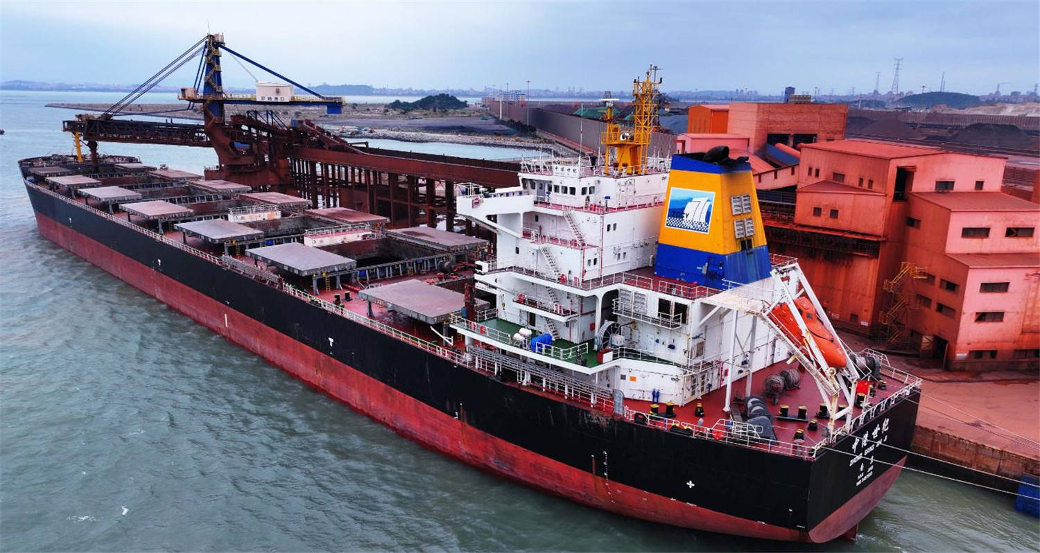 中方偏不上谈判桌<strong></p>
<p>中原油田</strong>,特朗普被逼急,对华态度大变,一点办法都没有