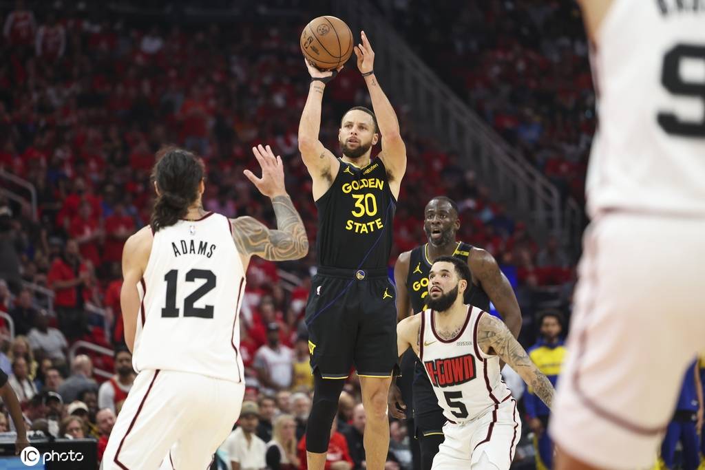 勇士抢七胜火箭晋级半决赛<strong></p>
<p>原油返佣</strong>!库里22+10+7希尔德33分