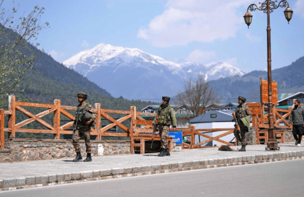 突发!巴印又打起来了<strong></p>
<p>原油返佣</strong>,莫迪主动点名中国,到底帮不帮?