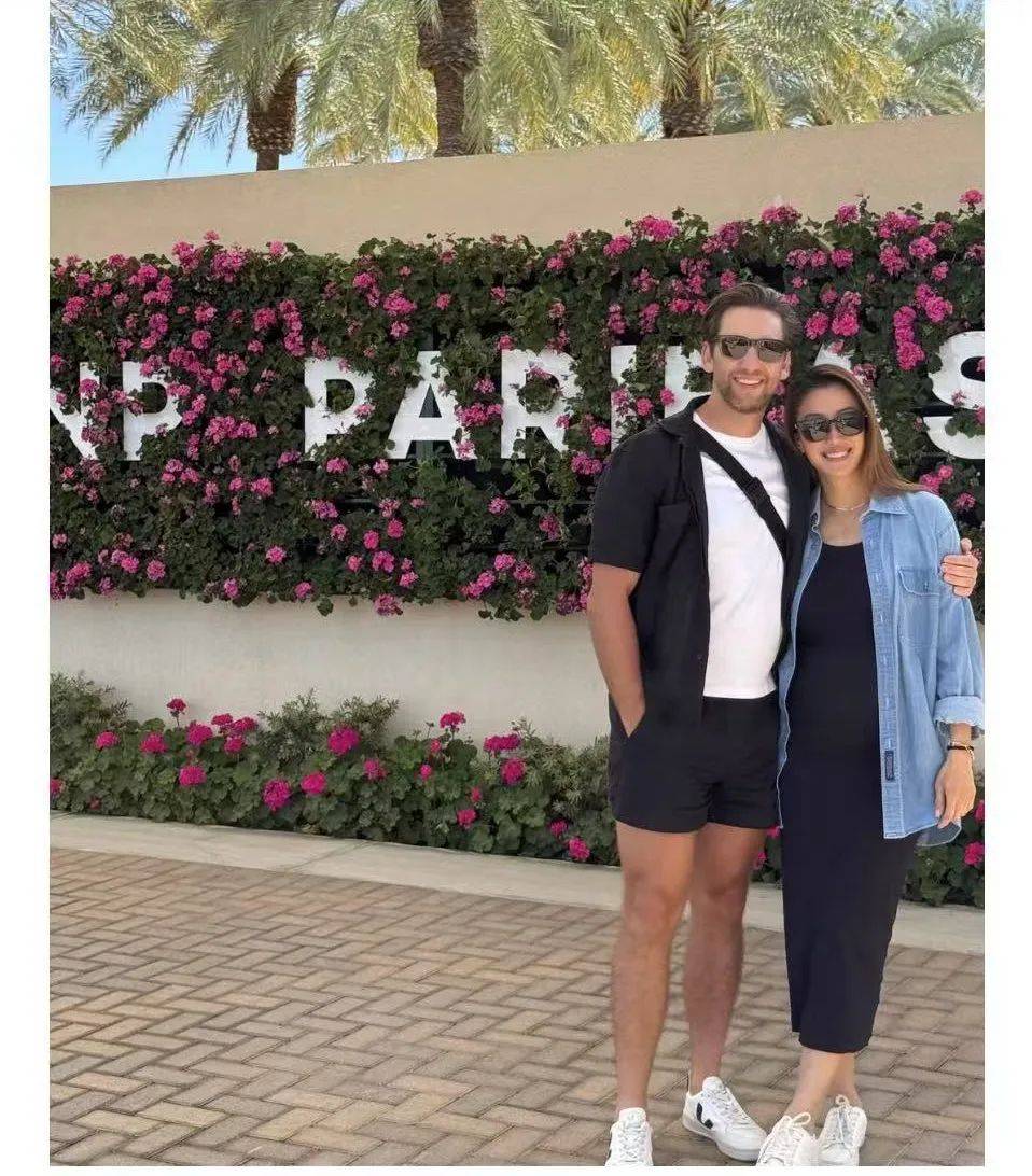 谢霆锋妹妹谢婷婷宣布怀第二胎<strong></p>
<p>原油返佣</strong>！晒出和高大外籍老公甜蜜合照