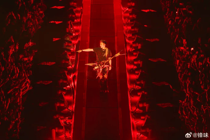 谢霆锋妹妹谢婷婷宣布怀第二胎<strong></p>
<p>原油返佣</strong>！晒出和高大外籍老公甜蜜合照