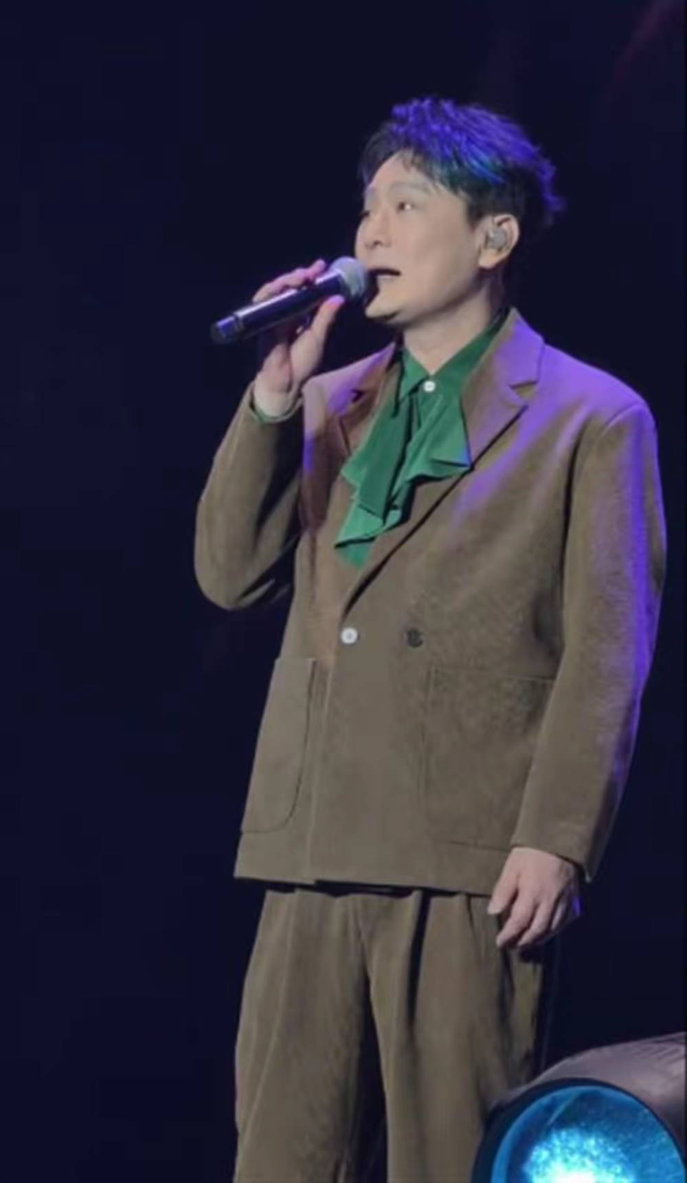 张信哲在山西大同演唱会上称约不到景区门票<strong></p>
<p>原油加工量</strong>,当地文旅回应