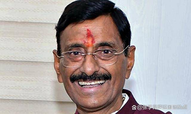 给中国甩脸子<strong></p>
<p>原油山</strong>,又不想驳普京面子,莫迪出了一招,要和普京单聊