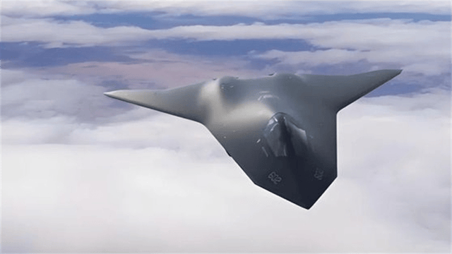 央视大方展示!在6艘船簇拥下<strong></p>
<p>原油山</strong>,福建舰开足马力直奔东海