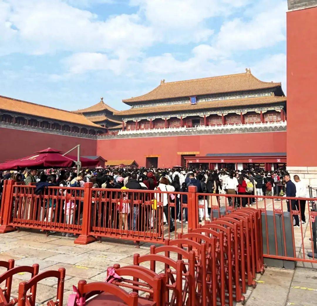 上海囡囡:去了一趟北京<strong></p>
<p>利比亚原油</strong>,忍不住想说说,北京给我的4个印象