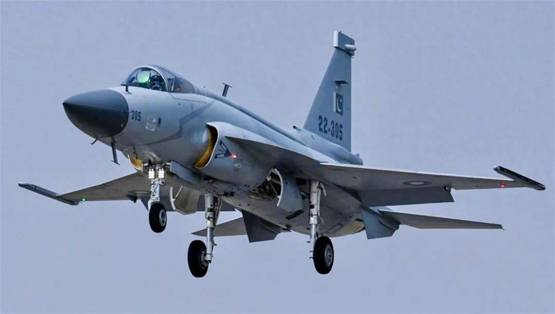 中国武器果然厉害<strong></p>
<p>外盘原油期货</strong>,又一架阵风殒命,飞行员被抓,轮到枭龙扬名