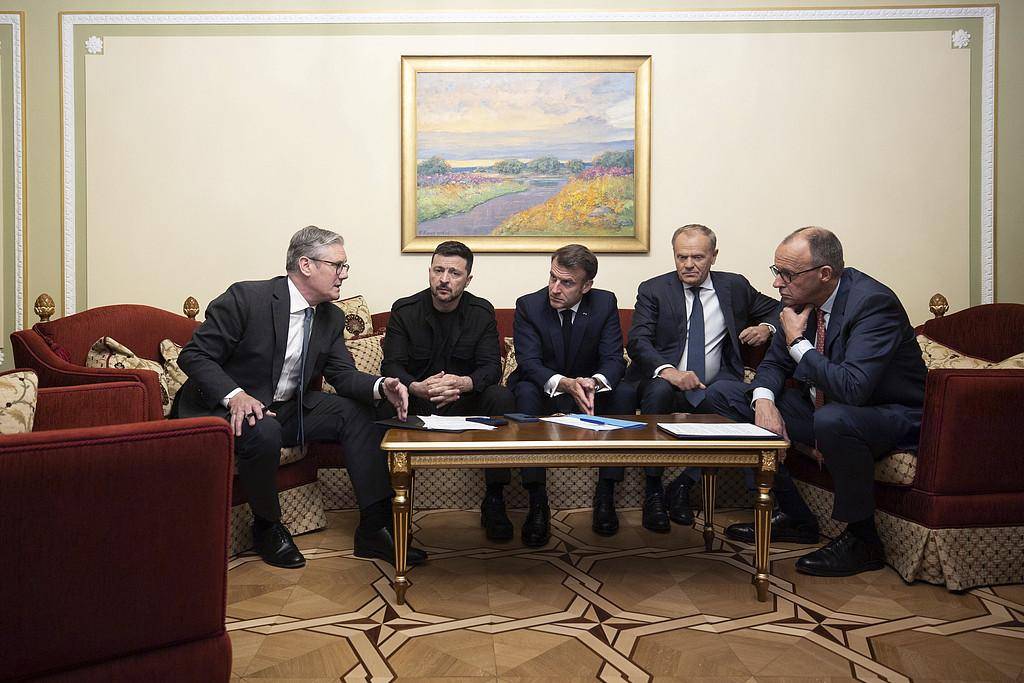 特朗普表态：或亲赴土耳其斡旋俄乌和谈 泽连斯基高喊支持