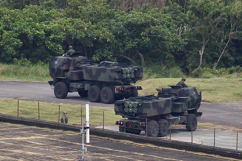 台媒:台军首次试射“海马斯”火箭炮时两度发生讯号异常<strong></p>
<p>外盘原油期货</strong>,岛内网友讽“又一场烟火秀”