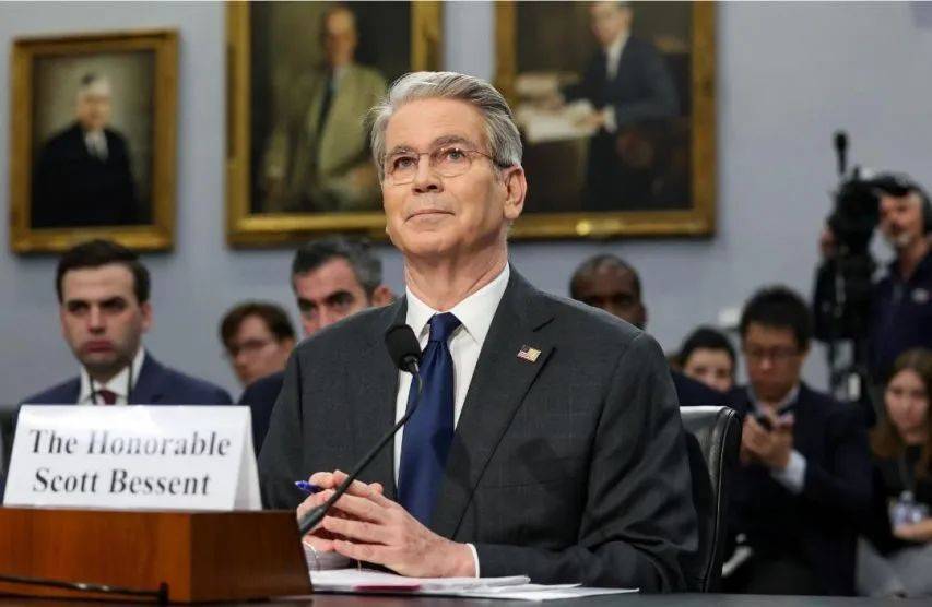 美国果然变脸了!两员大将齐发声<strong></p>
<p>外盘原油期货</strong>,中美将达成大规模贸易协议?