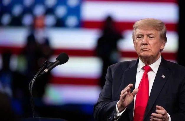 乌克兰终于恍然大悟<strong></p>
<p>外盘原油期货</strong>，泽连斯基开始悄悄掉头，最大金主已早已换人！