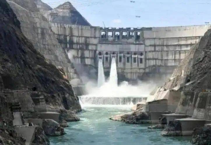 莫迪再出昏招<strong></p>
<p>原油储量排名</strong>,轰炸巴基斯坦中资大坝?美方紧急发声,同印度划界