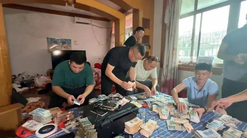 每天印多少花多少<strong></p>
<p>原油储量排名</strong>，夫妻俩家中合伙印制20多万元假币，双双被拘