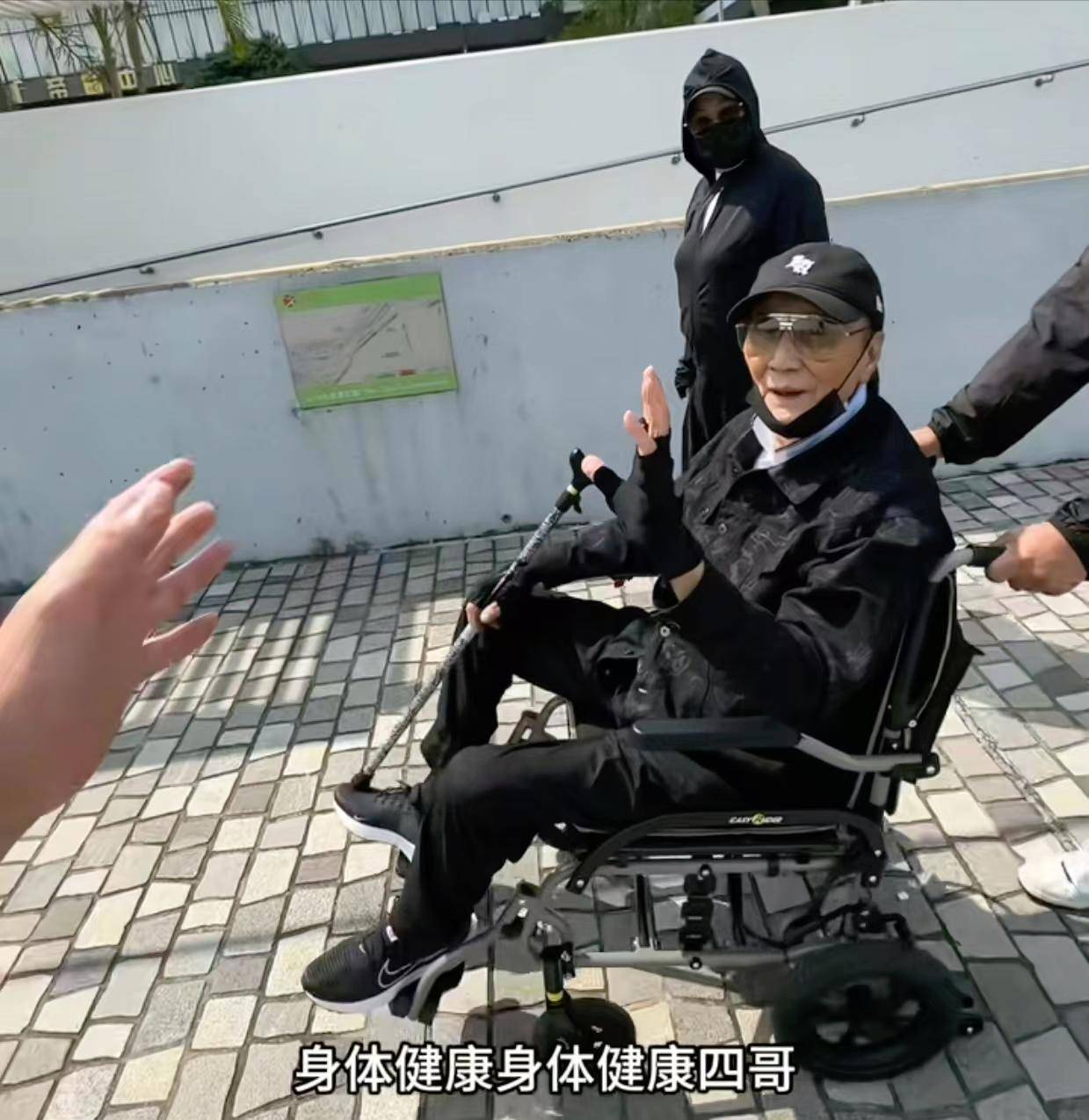 71岁成龙头发花白<strong></p>
<p>原油储量排名</strong>！谢贤交代后事张纪中出了车祸还得养家…慢慢老去的他们让人泪目