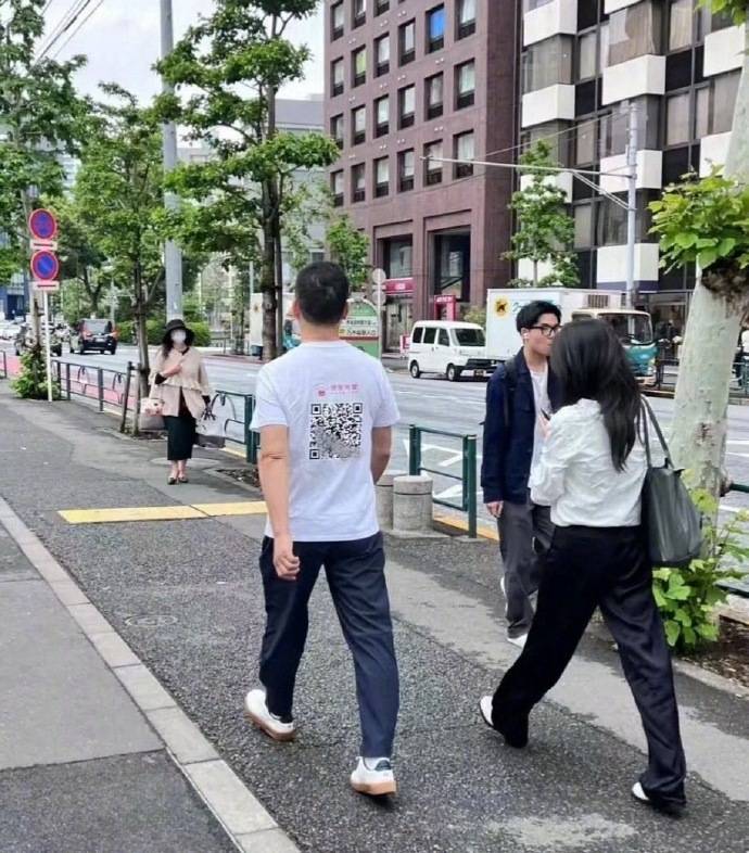 刘强东穿39元T恤逛街<strong></p>
<p>原油储量排名</strong>,章泽天穿200块防晒衫,新贵们可没那么“老钱”!