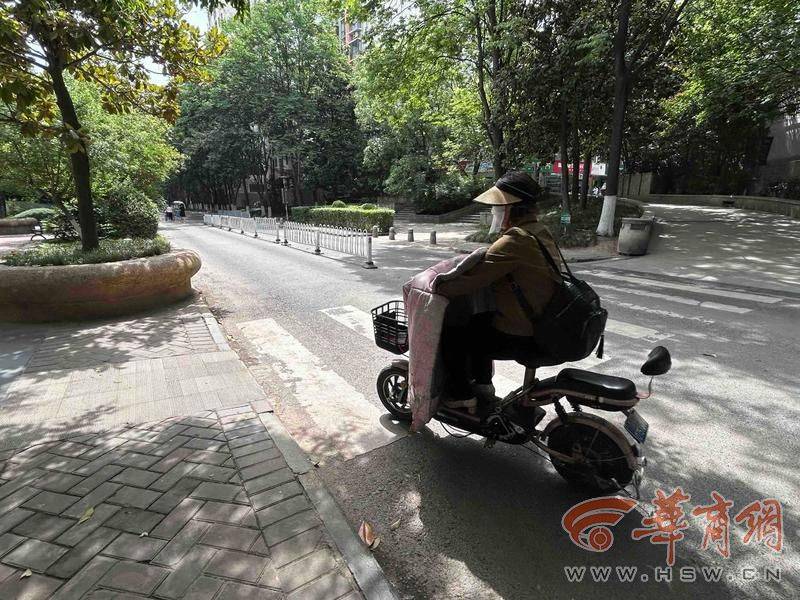 西安14岁初中生骑车回家在小区被撞 孩子说肇事司机下车看<strong></p>
<p>中石化中原油田</strong>了看就离开