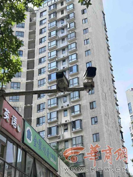 西安14岁初中生骑车回家在小区被撞 孩子说肇事司机下车看<strong></p>
<p>中石化中原油田</strong>了看就离开