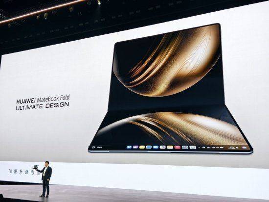 余承东:微软Windows和苹果macOS长期掌控操作系统市场数十年<strong></p>
<p>ine原油</strong>,华为坚持做难而正确的事!每一行代码,都在改写中国软件业的历史