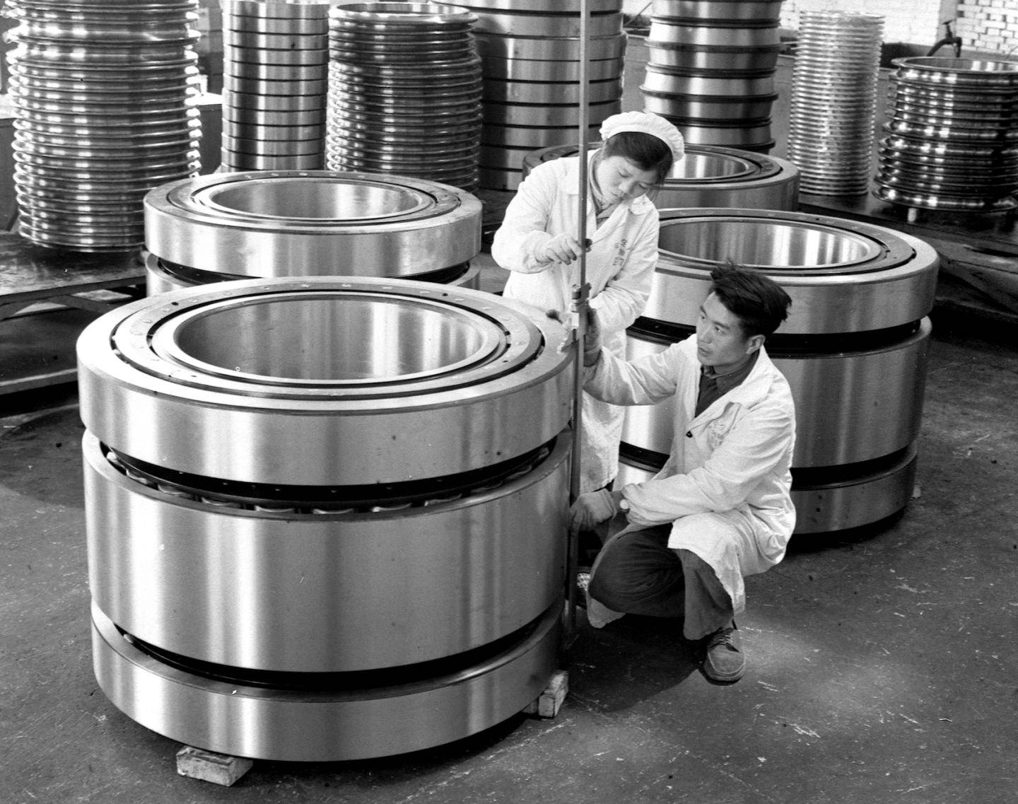 第1视点丨跟随总书记走进洛阳轴承集团 <strong></p>
<p>ine原油</strong>了解先进制造业发展