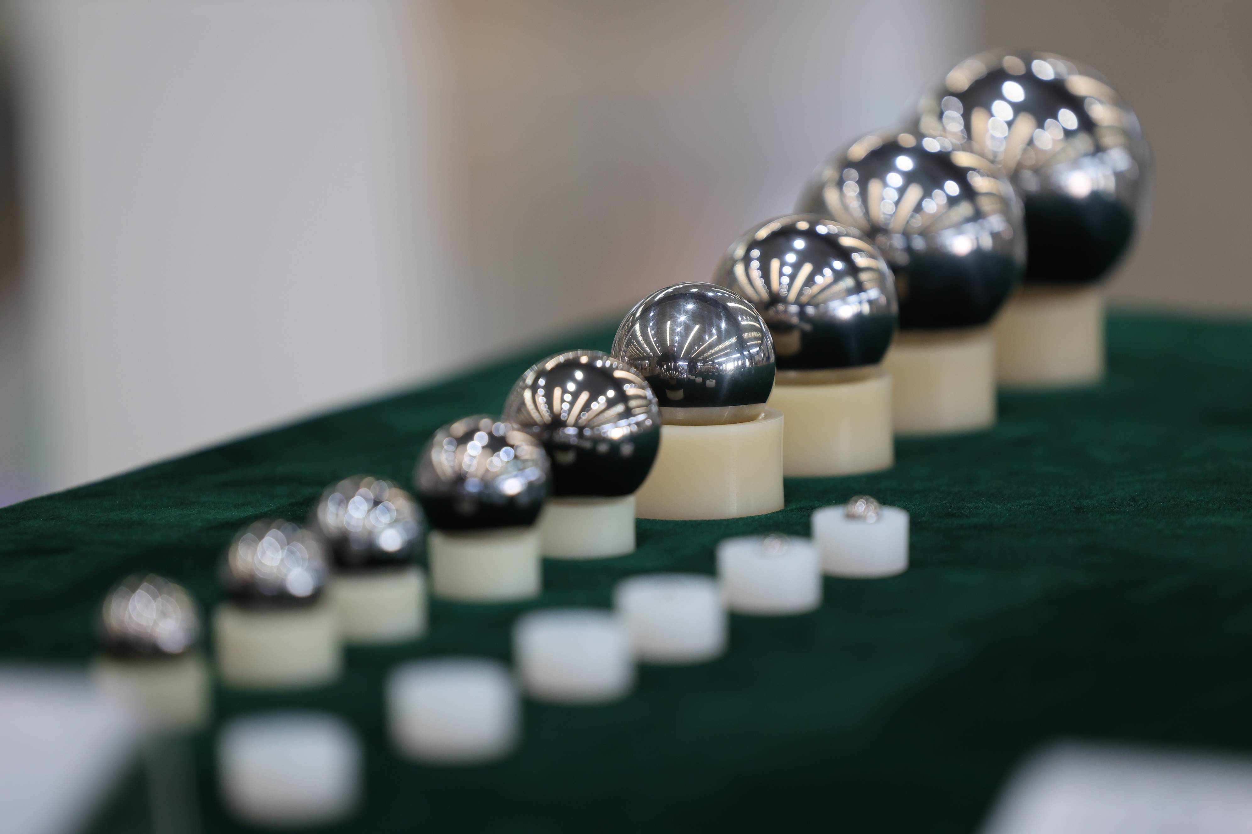 第1视点丨跟随总书记走进洛阳轴承集团 <strong></p>
<p>ine原油</strong>了解先进制造业发展