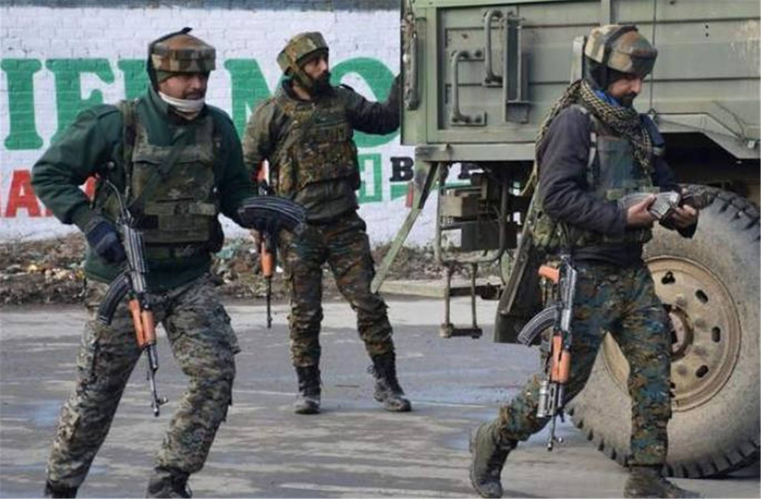 印度找到大败的原因了<strong></p>
<p>原油片</strong>,撤换全部阵风导弹,要跟巴军战第二场?