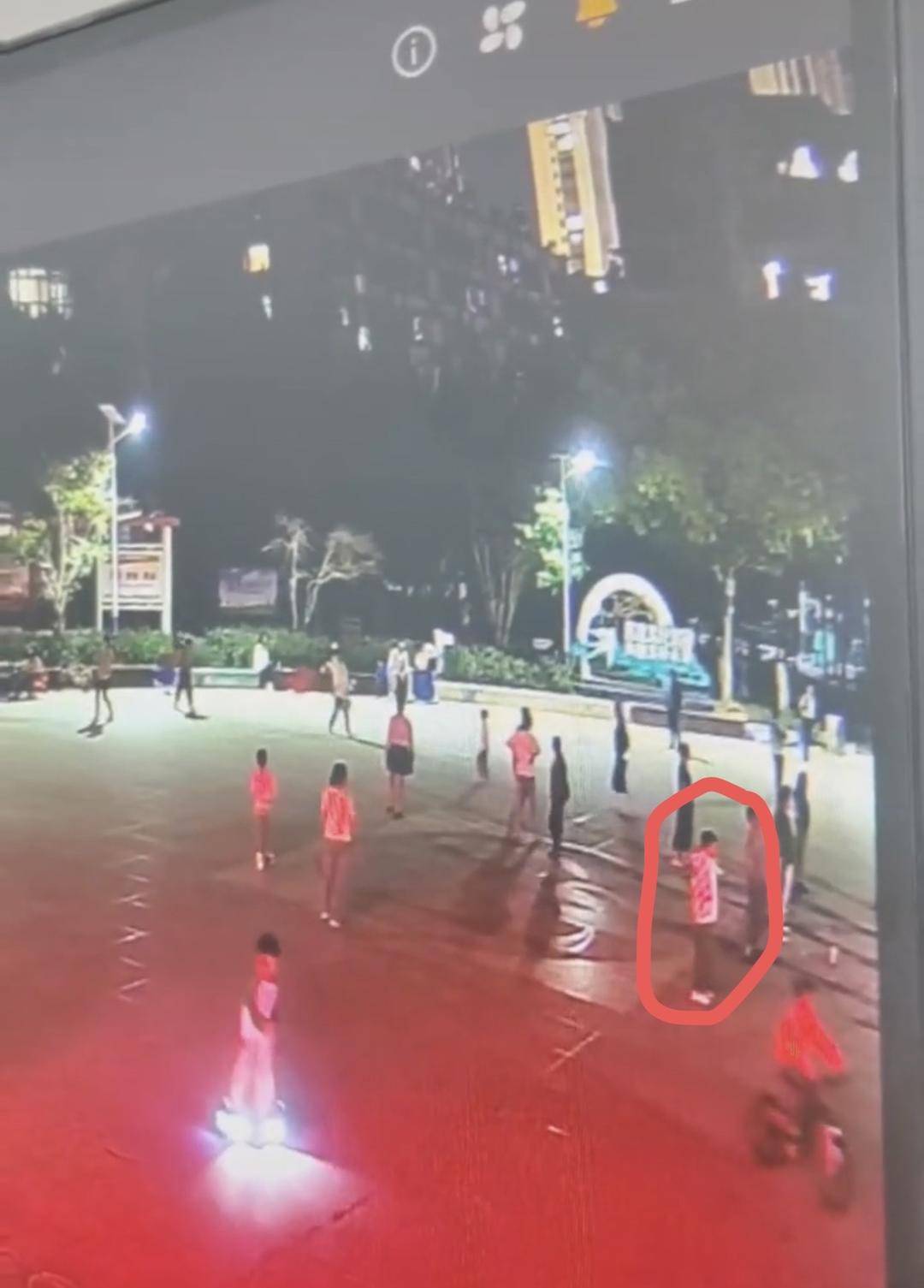 17岁女孩在广场跳操时失踪已月余 家属不认同“跳江自杀”<strong></p>
<p>原油凝点</strong>,警方已立案侦查