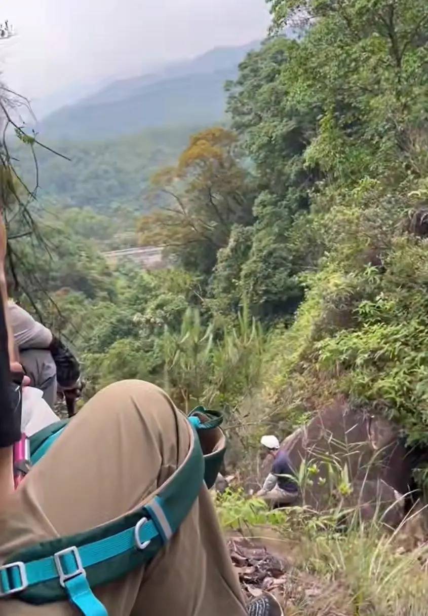 37岁女子坠崖身亡<strong></p>
<p>原油凝点</strong>!事发时两儿子就在一旁…官方回应