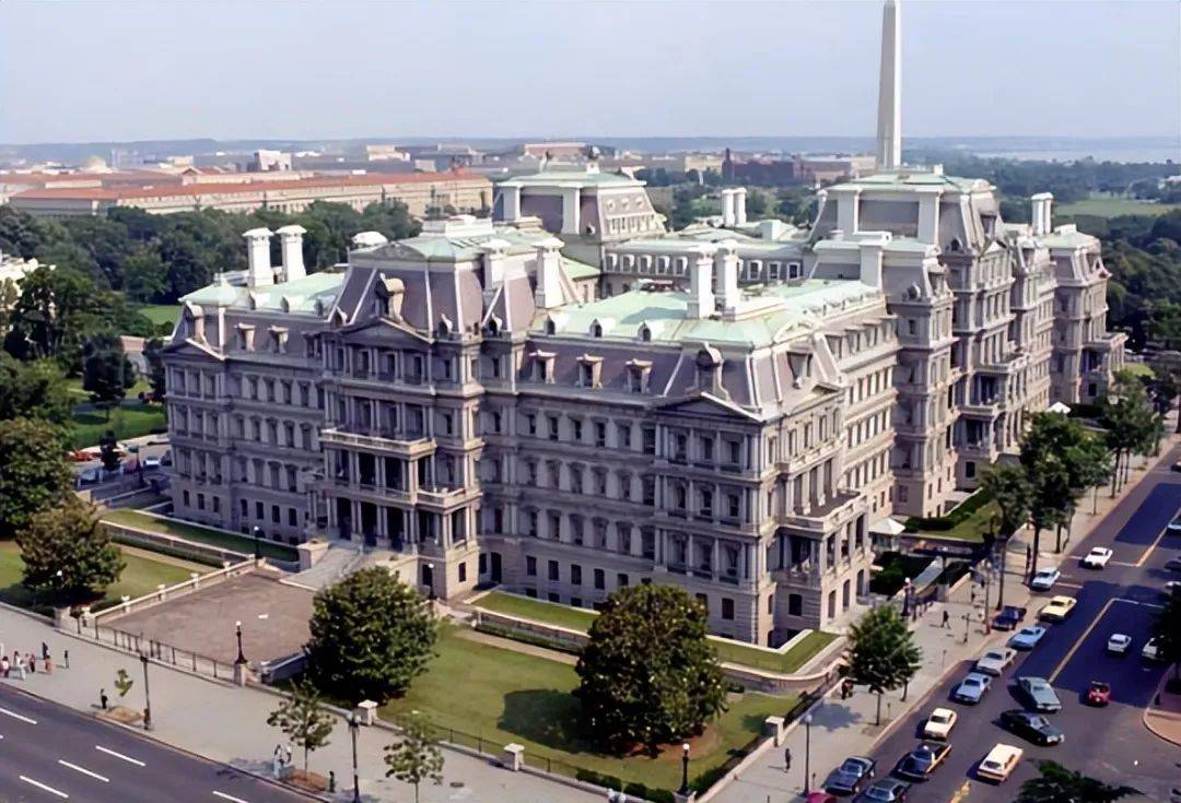 白宫内讧！特朗普30分钟变局<strong></p>
<p>原油期货怎么样</strong>，中国政策制定者如秋叶般被扫地出门！