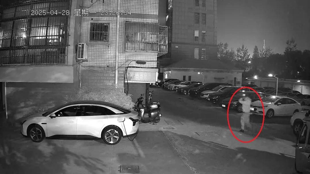 江苏一男子戴仿真“人皮”面具入室盗窃<strong></p>
<p>原油期货怎么样</strong>,流窜多个小区作案,涉案金额达15万余元