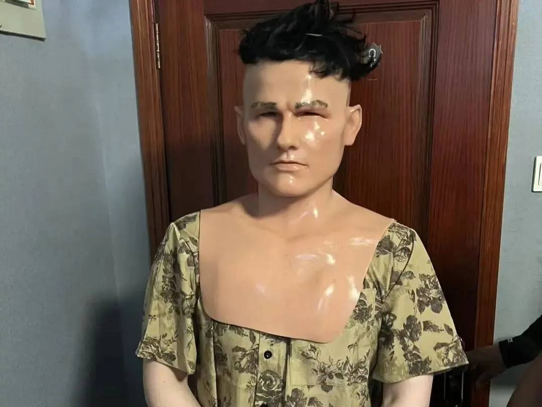 江苏一男子戴仿真“人皮”面具入室盗窃<strong></p>
<p>原油期货怎么样</strong>,流窜多个小区作案,涉案金额达15万余元