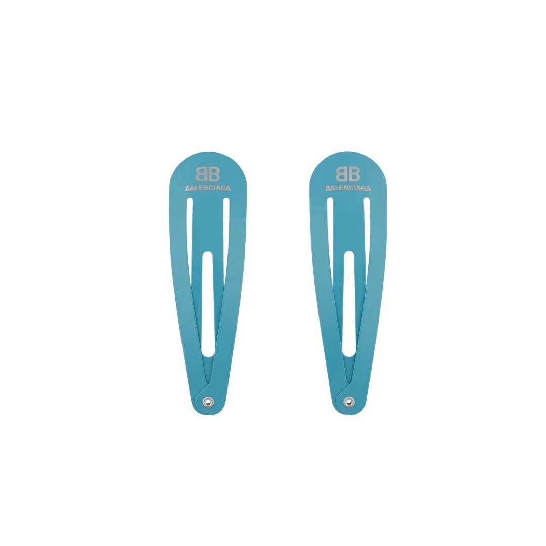 4500元一条!巴黎世家平角短裤造型半身裙惹争议<strong></p>
<p>国际原油下跌</strong>,此前曾有多款产品被质疑像“智商税”