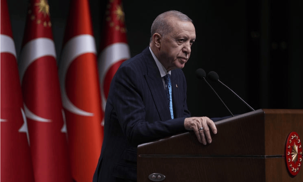 土总统称俄乌谈判获重大成果<strong></p>
<p>国际原油下跌</strong>,提议举行俄乌美峰会!俄称不排除俄乌领导人会晤可能