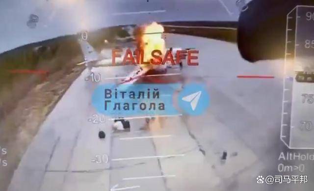 前线大捷<strong></p>
<p>国际原油下跌</strong>,撤换陆军司令后,泽连斯基亲自指挥,摧毁俄41架轰炸机