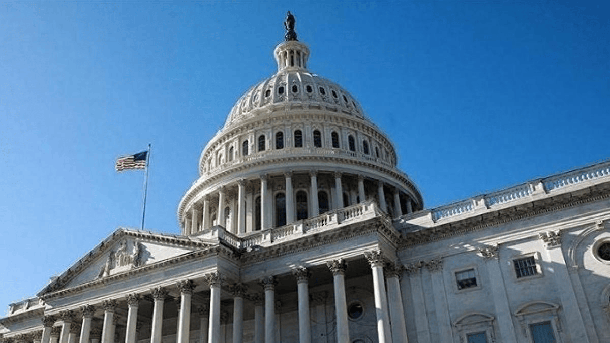 中美全面断供开始<strong></p>
<p>原油直播喊单</strong>，特朗普亮B计划，中方稀土反制直击命门