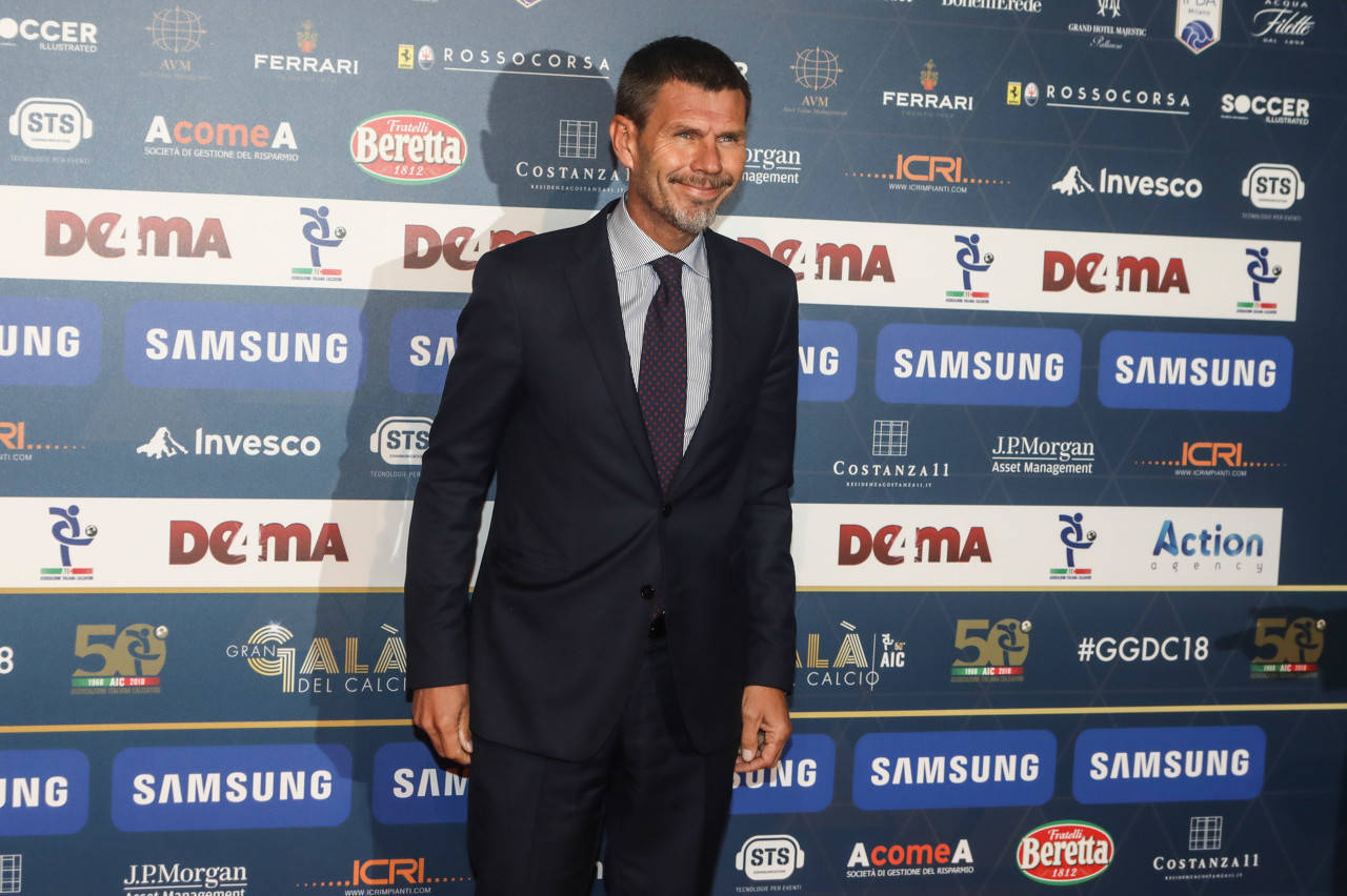 博班谈魔笛未来:一会说沙特一会说米兰<strong></p>
<p>原油喊单直播</strong>,在他决定前说这些没意义