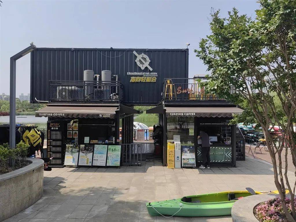 码头无人值守<strong></p>
<p>原油喊单直播</strong>，上海一游客自行上岸踩空落水！律师：商家有缺陷、游客有疏忽