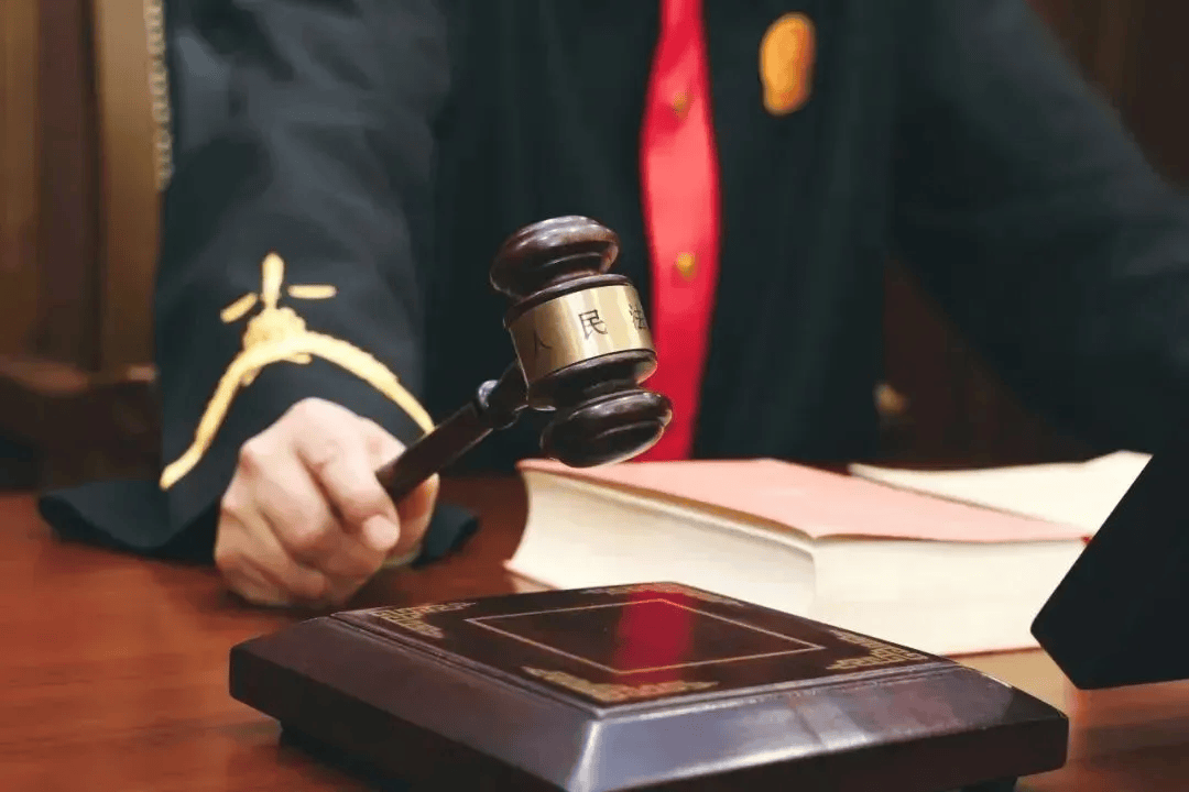 女子请假陪孩子高考被开除<strong></p>
<p>原油喊单直播</strong>，称领导口头同意！公司不认：旷工！官司一路打到高院……