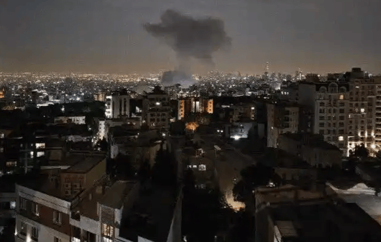 突发<strong></p>
<p>原油进口资质</strong>,又有2国打起来了!司令被直接“斩首”,整个德黑兰都在震动